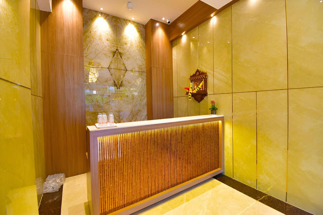 Glitz Hotels La Dahlia - Premium Thane Dış mekan fotoğraf