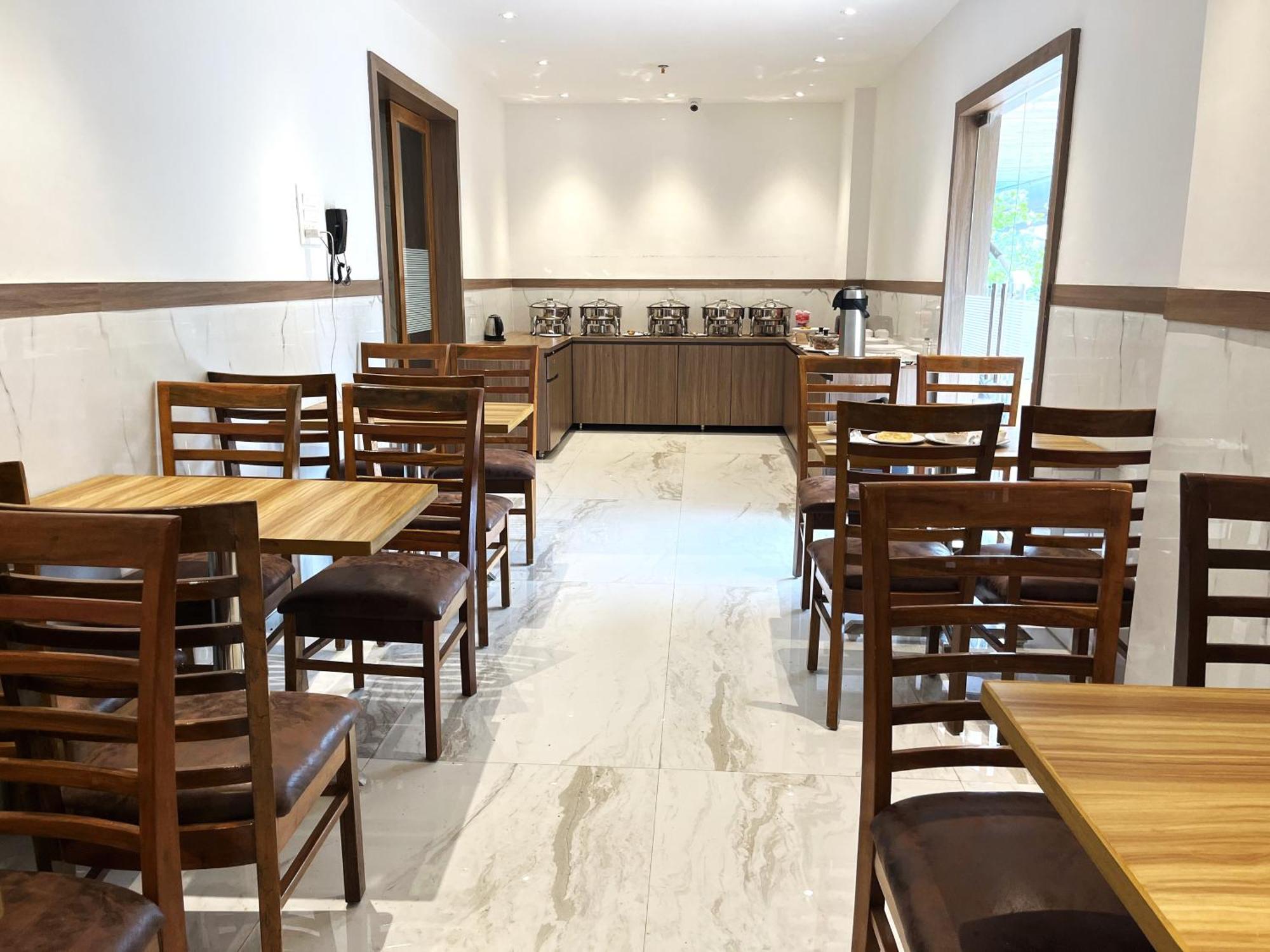 Glitz Hotels La Dahlia - Premium Thane Dış mekan fotoğraf